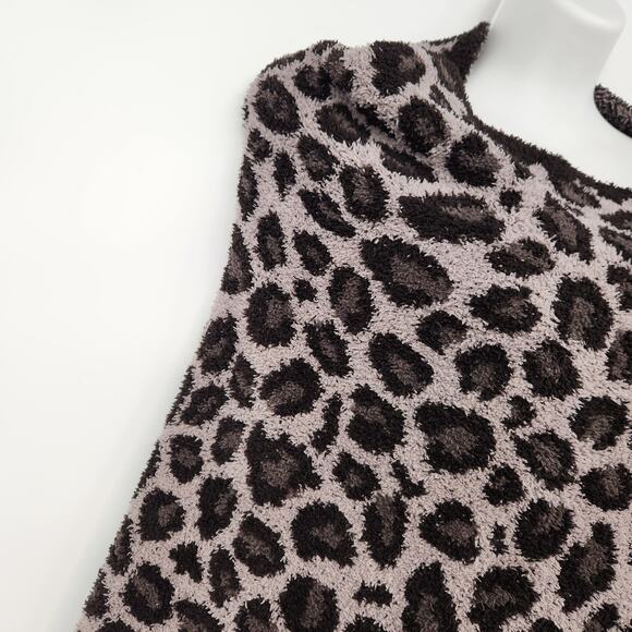 Barefoot Dreams Cozy Chic Plus Gray Leopard Asymmetrical Cape Poncho Women's OS - Picture 7 of 8